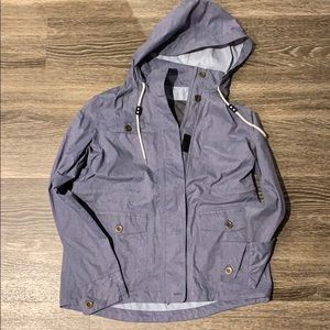 LIGHTWEIGHT RAIN JACKET